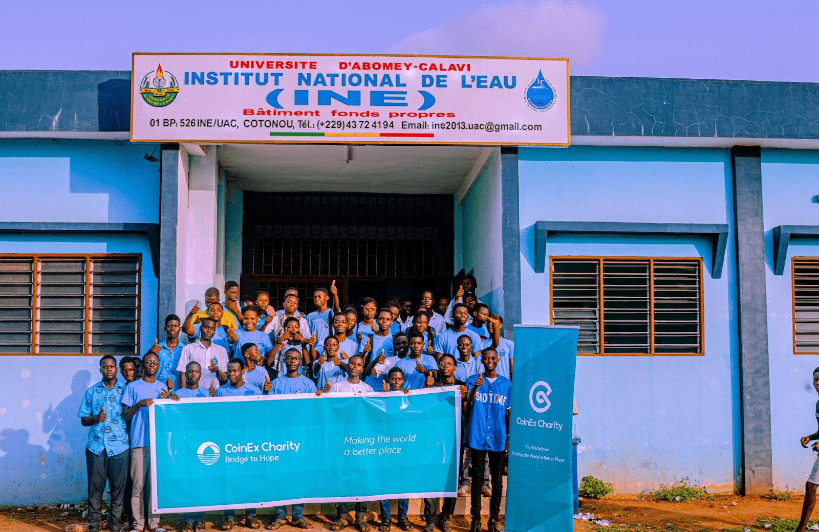 برنامج Starlink الخيري من CoinEx يصل إلى بنين، موفراً للطلاب اتصالاً بـ “شبكة المعرفة” 1