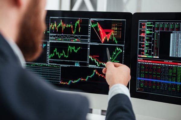 كيف ابدأ في الأسهم ؟ وما هي الاستراتيجية الأفضل ؟ كيف ابدأ في الأسهم